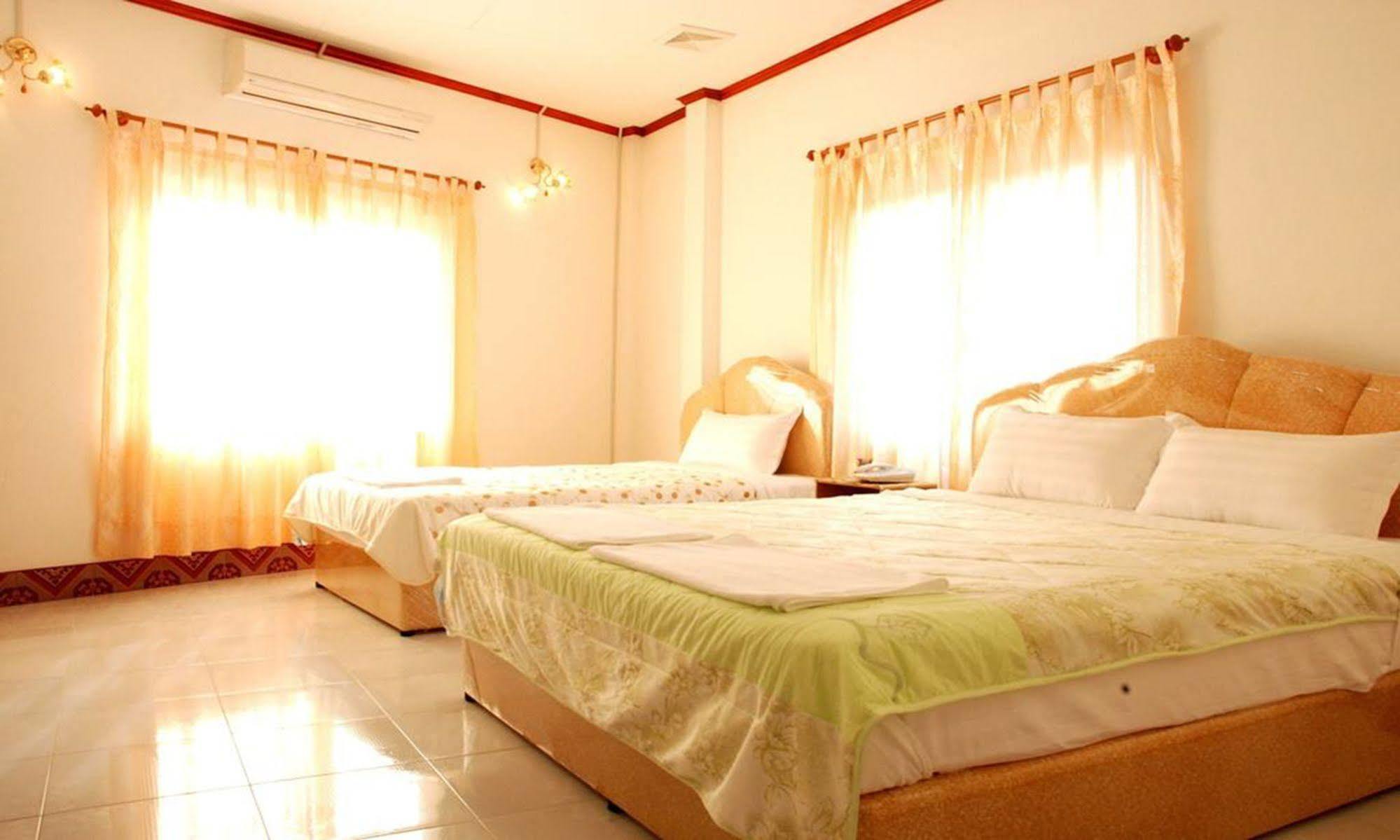 Mekong Sunshine Hotel Vientiane Exterior photo